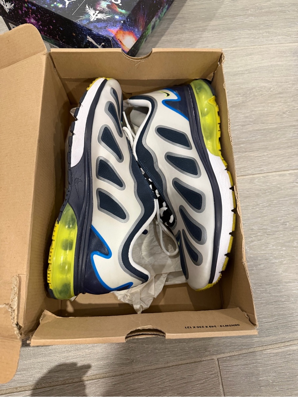 Nike Men's Sneakers - White Navy Neon Yellow